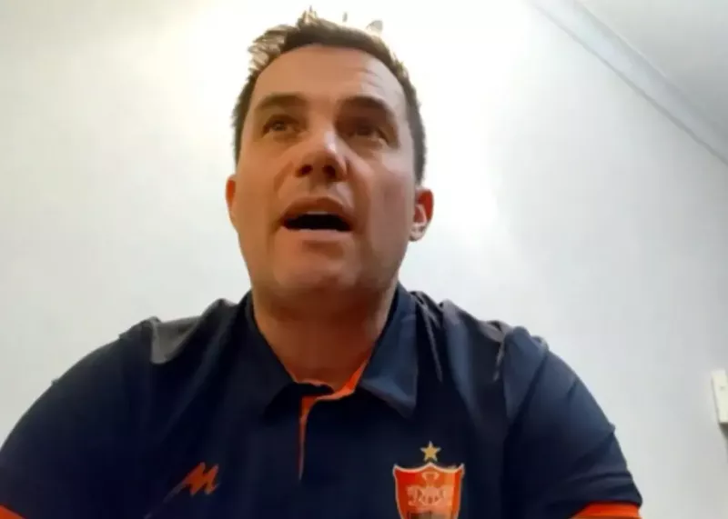 اوسمار پرسپولیسی در انتظار پایان جنگ (عکس)