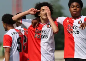 اعجوبه ایرانی‌الاصل و اصرار فن‌پرسی به تمدید