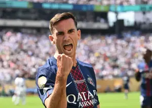 ملی‌پوش اسپانیایی از دسترس رئال و بارسا خارج شد