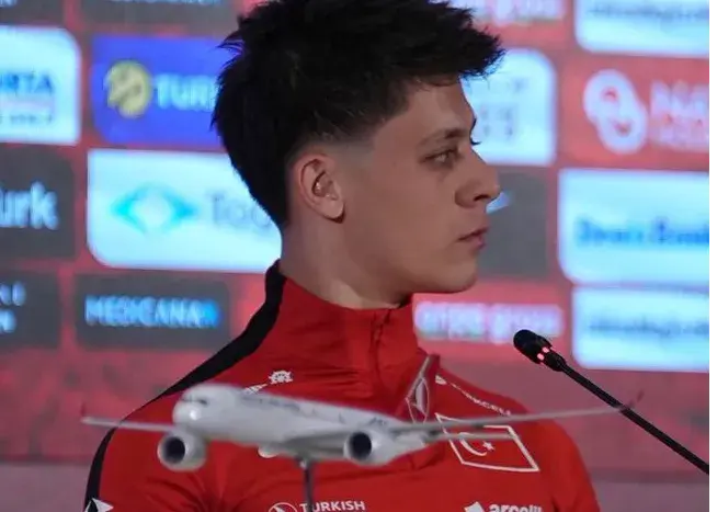 گولر، راننده فرمول یک: تخت‌گاز به سمت جام جهانی