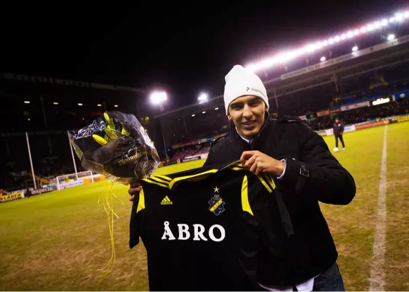  مهاجم جنجالی پرسپولیس مربی شد