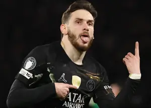 پیشنهاد فضایی آرسنال برای جذب مارادونای پاریس!