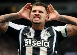 فاصله یونایتد با جذب ستاره برزیلی زیاد است