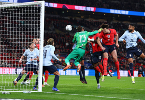 افتضاح داور و بازگشت ستاره نحس انگلیس!