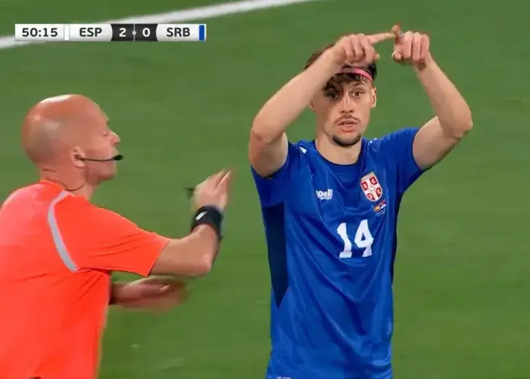 تصمیم جالب یوفا: دیشب خبری از VAR نبود!