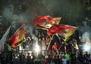 فولاد قلب ماست، میشکند اما میتپد