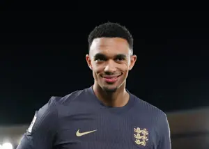 روبرتو کارلوسِ انگلیس را خط نزنید!