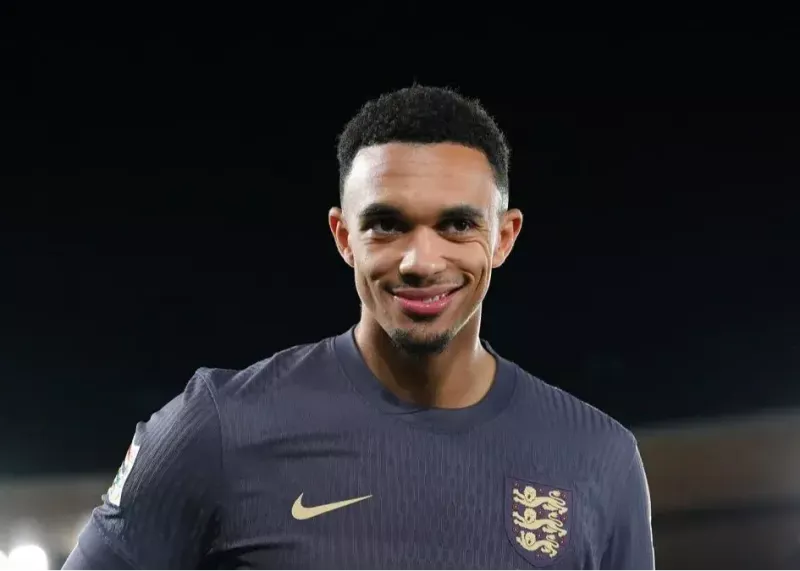 روبرتو کارلوسِ انگلیس را خط نزنید!