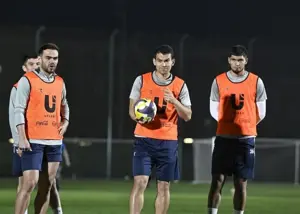 قاب صمیمی ستارههای سرخابی در فیفادی (عکس)