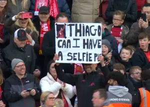 کلوپ در آنفیلد به دنبال سلفی با تیاگو! (عکس)