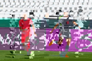 ملی‌پوش امید در میدان انقلاب (عکس)