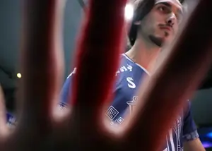 ‌پدیده جدید والیبال ایران با ٢٢ امتیاز سرویس