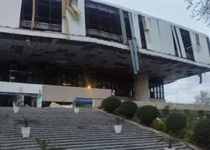 دستور وزیر در خصوص خسارات به استخر آزادی