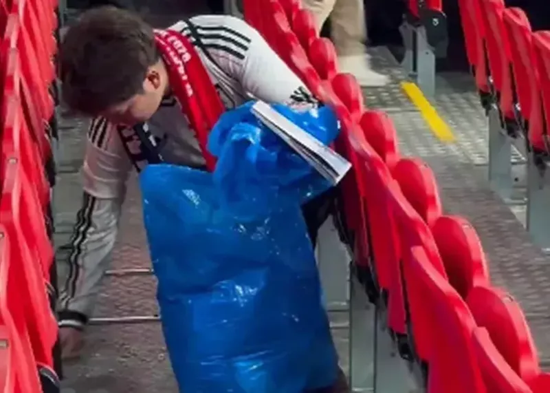 انگلیس مبهوت حرکت زیبای هواداران ژاپن (عکس)