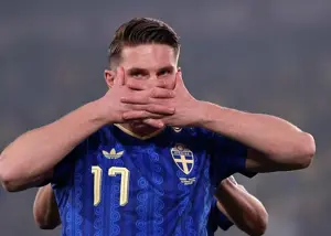 ستاره آرسنال برای پول از امباپه تقلید کرد!