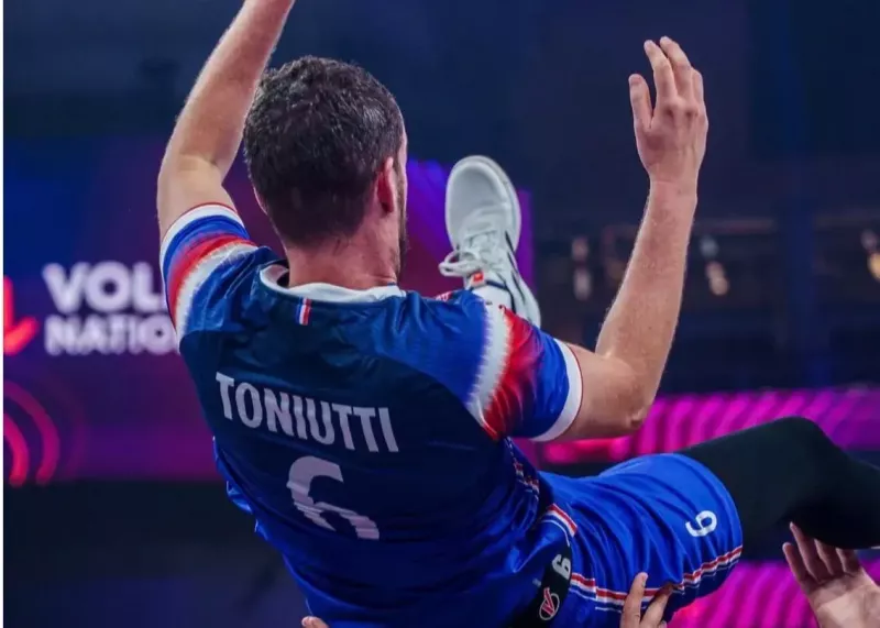 واکنش احساسی فرانسه به خداحافظی اسطوره