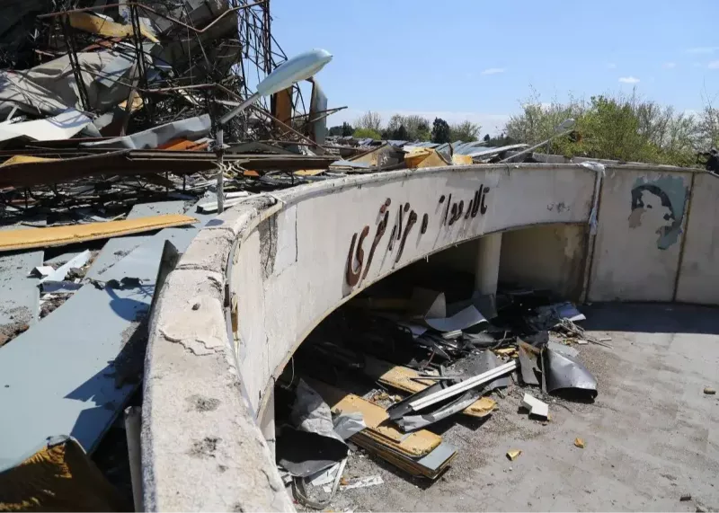 سالن 12 هزار نفری دیگر نیست (عکس)