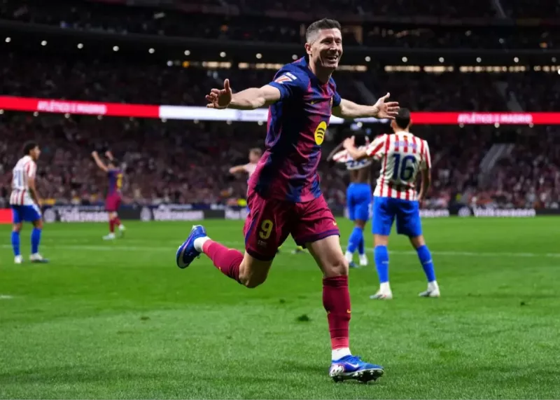 لواندوفسکی نصف لالیگا را به بارسلونا داد