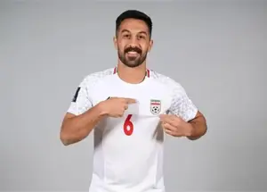یک فوتبالیست پرچمدار کاروان ایران در سانیا شد