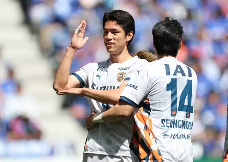 ثانیه ۷: سریعترین گل تاریخ جیلیگ زده شد