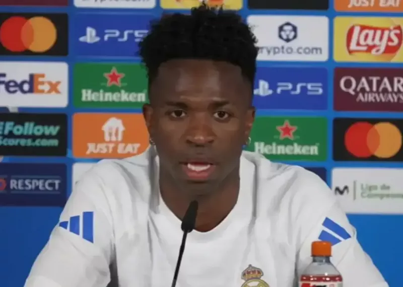 ادعای جنجالی وینیسیوس: نتوانستم با ژابی ارتباط بگیرم!