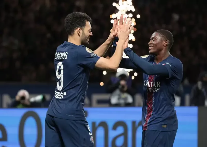 پی‌اس‌جی به راحتی لیورپولِ فاجعه را می‌برد