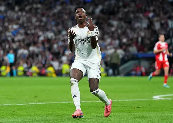 برنابئو دوباره وینیسیوس را هو کرد!