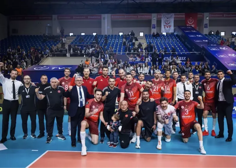 غول ترکیه رویای فینال را از کاپیتان تیم ملی گرفت 