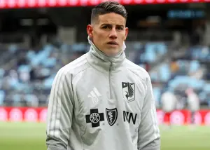 شایعه ترسناک: خامس نارسایی کلیوی دارد؟!