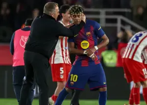 پایان تنش: یامال در هواپیما آشتی کرد!