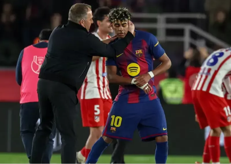 پایان تنش: یامال در هواپیما آشتی کرد!