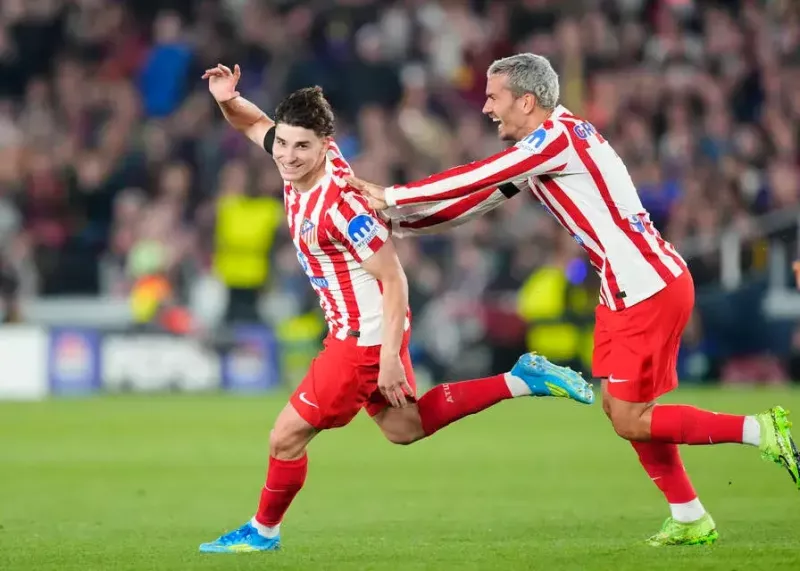 یک دقیقه سیاهِ بارسا: شوت فرازمینی عنکبوت!