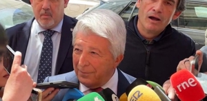 من خدای اتلتیکو هستم و درباره خولین تصمیم می‌گیرم!