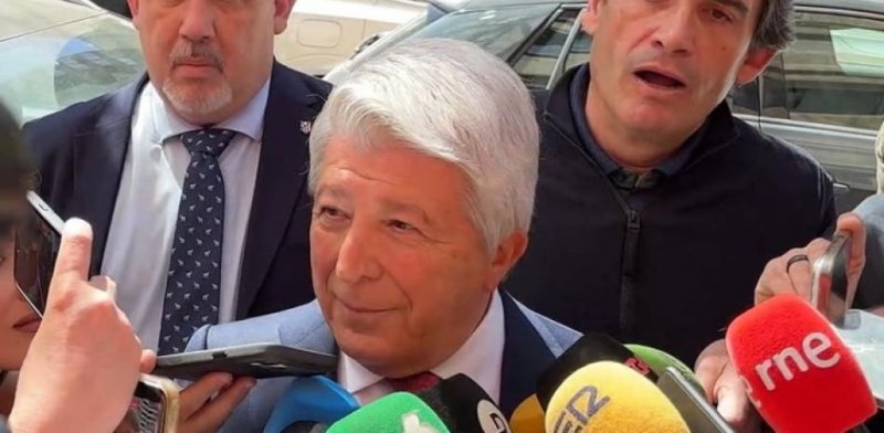 من خدای اتلتیکو هستم و درباره خولین تصمیم میگیرم!