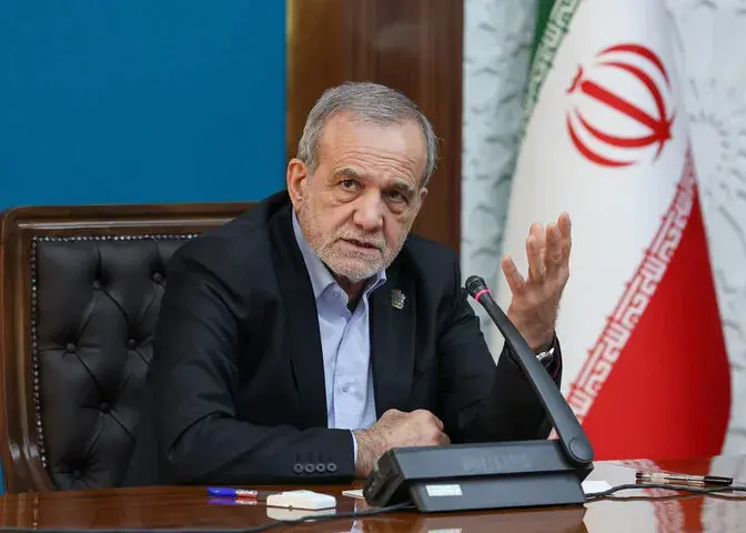 پزشکیان: به دلیل سوابق آمریکا به آنها بیاعتمادیم