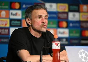 نگرانی انریکه: در آنفیلد به مشکل می‌خوریم