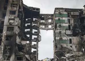 مربی‌ای که تیمش را در جنگ تنها نگذاشت