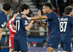 پاریس مثل تیم‌های آماتور وقت‌کشی کرد!