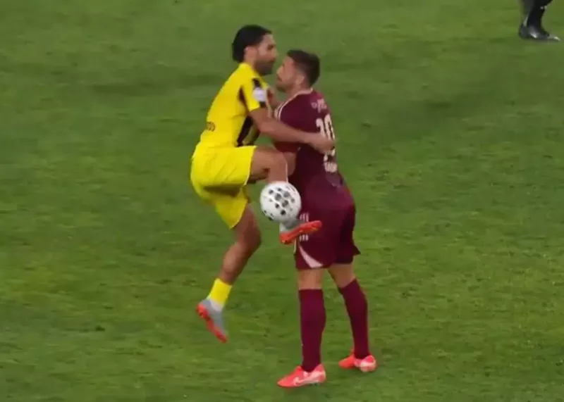 فرار قدوس از اخراج مقابل تادیچ (عکس)