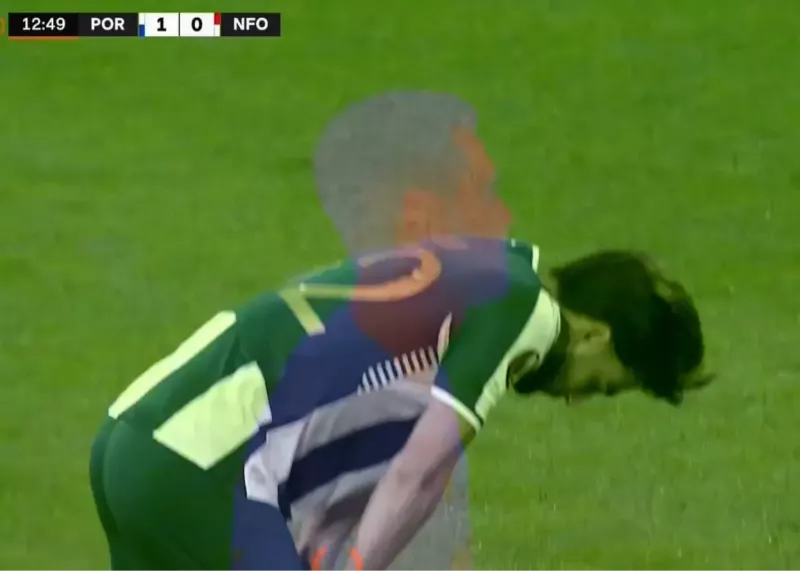 پاس ۳۵ متری که گل به خودی شد! (عکس)