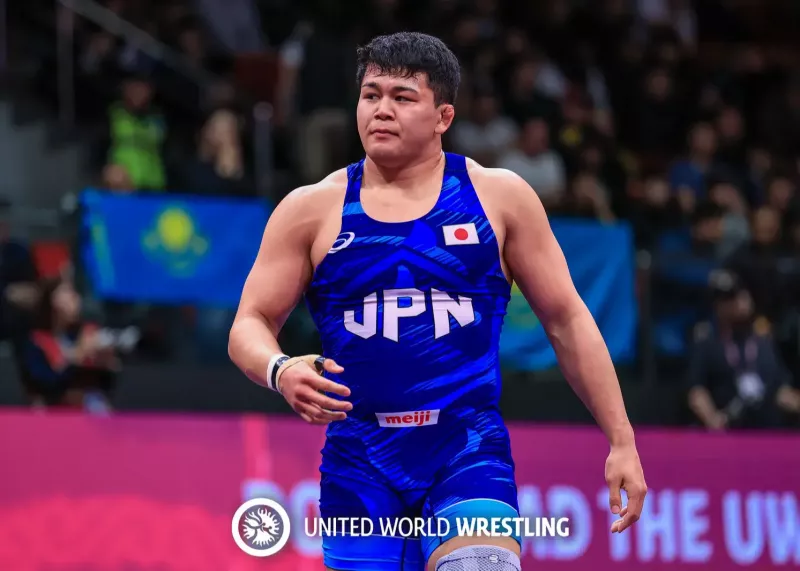 شگفتی سازی آرش یوشیدا قبل از دوئل بزرگ با آذرپیرا