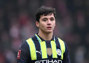 خوسانوف قطعا از هویسن و باستونی بهتر است!