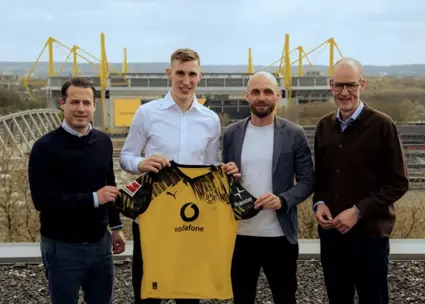 رسمی: اشلوتربک با دورتموند 5 ساله تمدید کرد