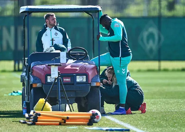 شکم بونیفیس اینطور جلو آمد!