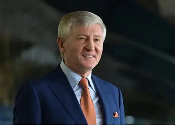 رئیس شاختار پس از 12 سال به ورزشگاه رفت!