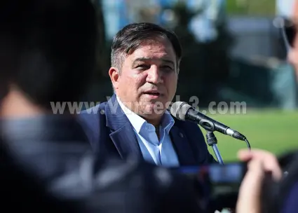 تاجرنیا: به این ۶ دلیل ما را قهرمان اعلام کنید