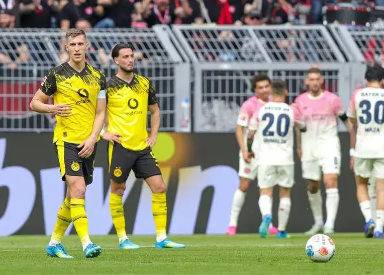 خشم دورتموند از شورش سکوها علیه ستاره یاغی!