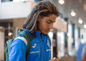 حسیننژاد به یک دلیل بیرون رفت