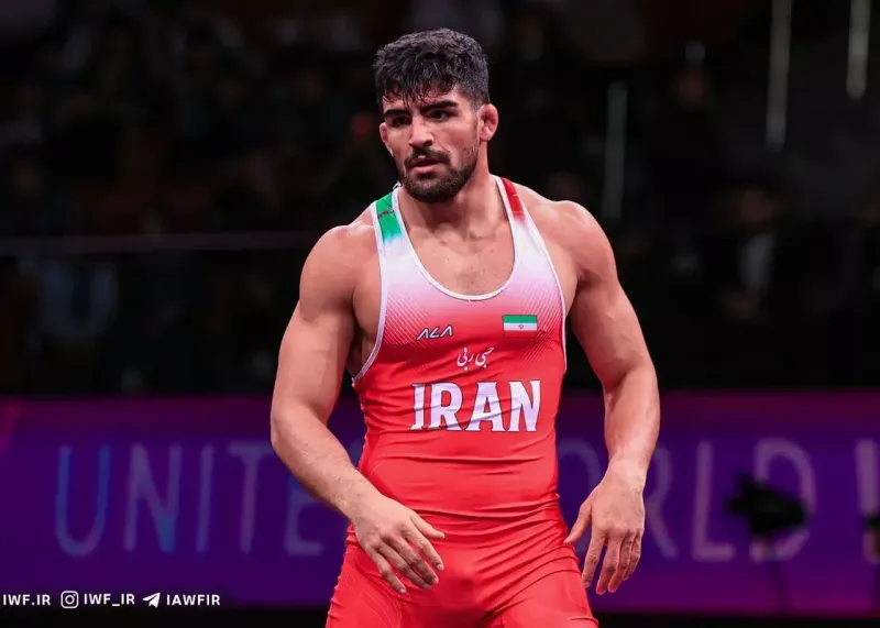 حریف بحرینی زانو زد، مبین طلایی شد