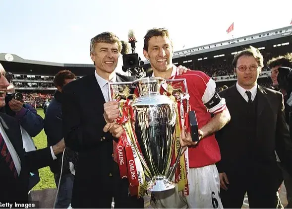 اسطوره آرسنال: مهم‌ترین جام زندگی‌ام، ترک الکل بود!